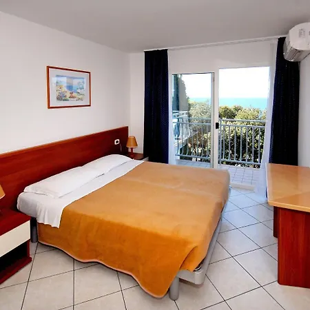 Splendid Resort.1 * Pula